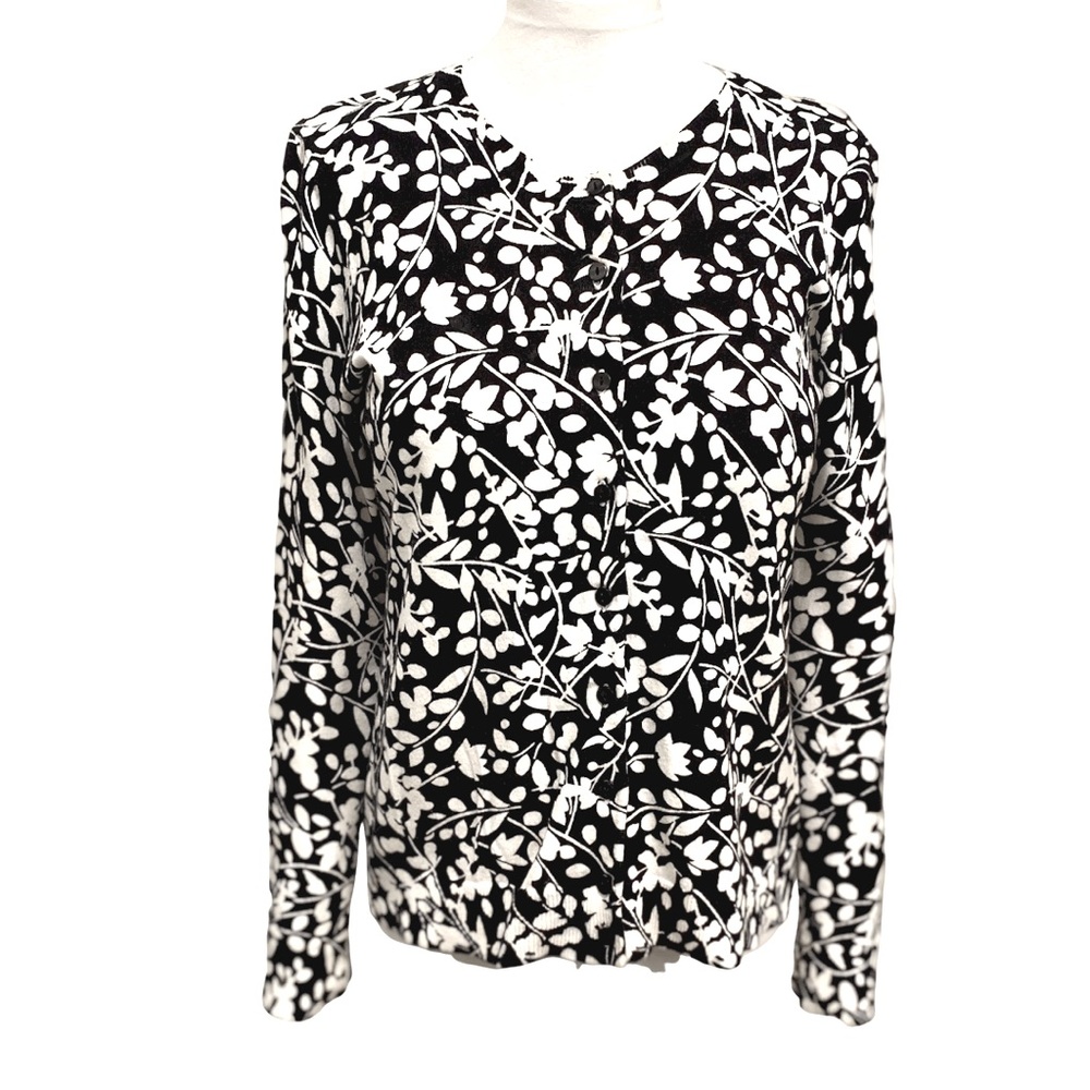Karen Scott floral black & white tight knit button up cardigan. Women’s size S